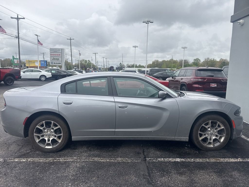 Used 2016 Dodge Charger SE w/ Power Sunroof Group AWD/4WD image 4