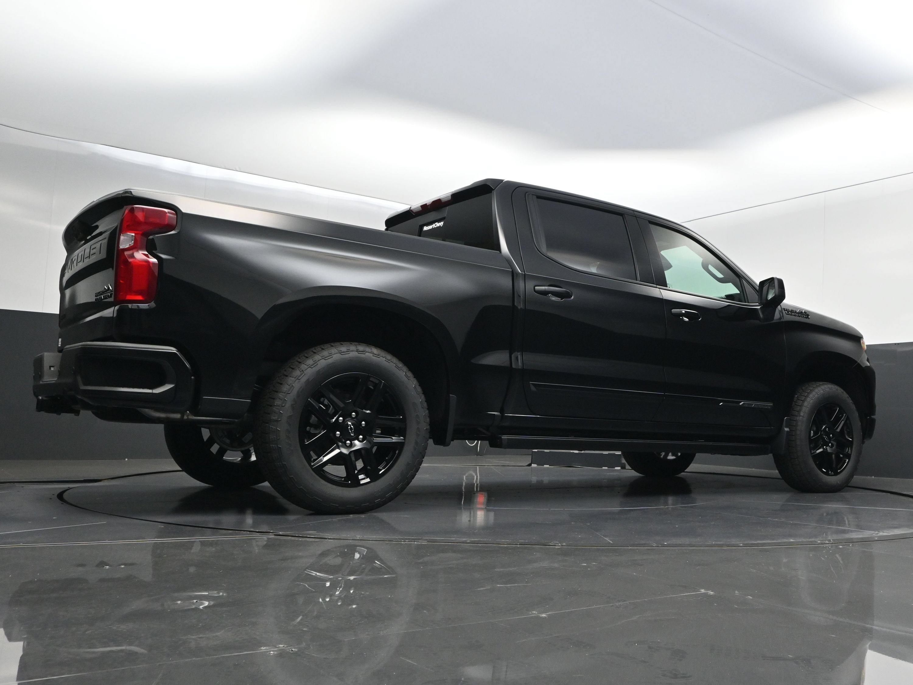 New 2026 Chevrolet Silverado 1500 High Country w/ Midnight Edition AWD/4WD image 50