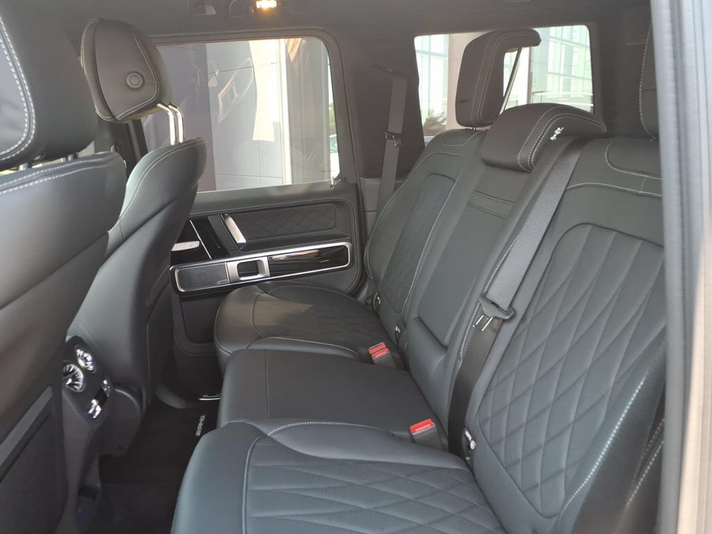 Used 2025 Mercedes-Benz G 550 image 28