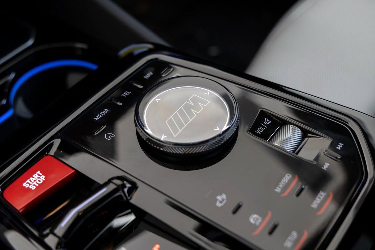 New 2026 BMW M5 w/ Carbon Package image 24