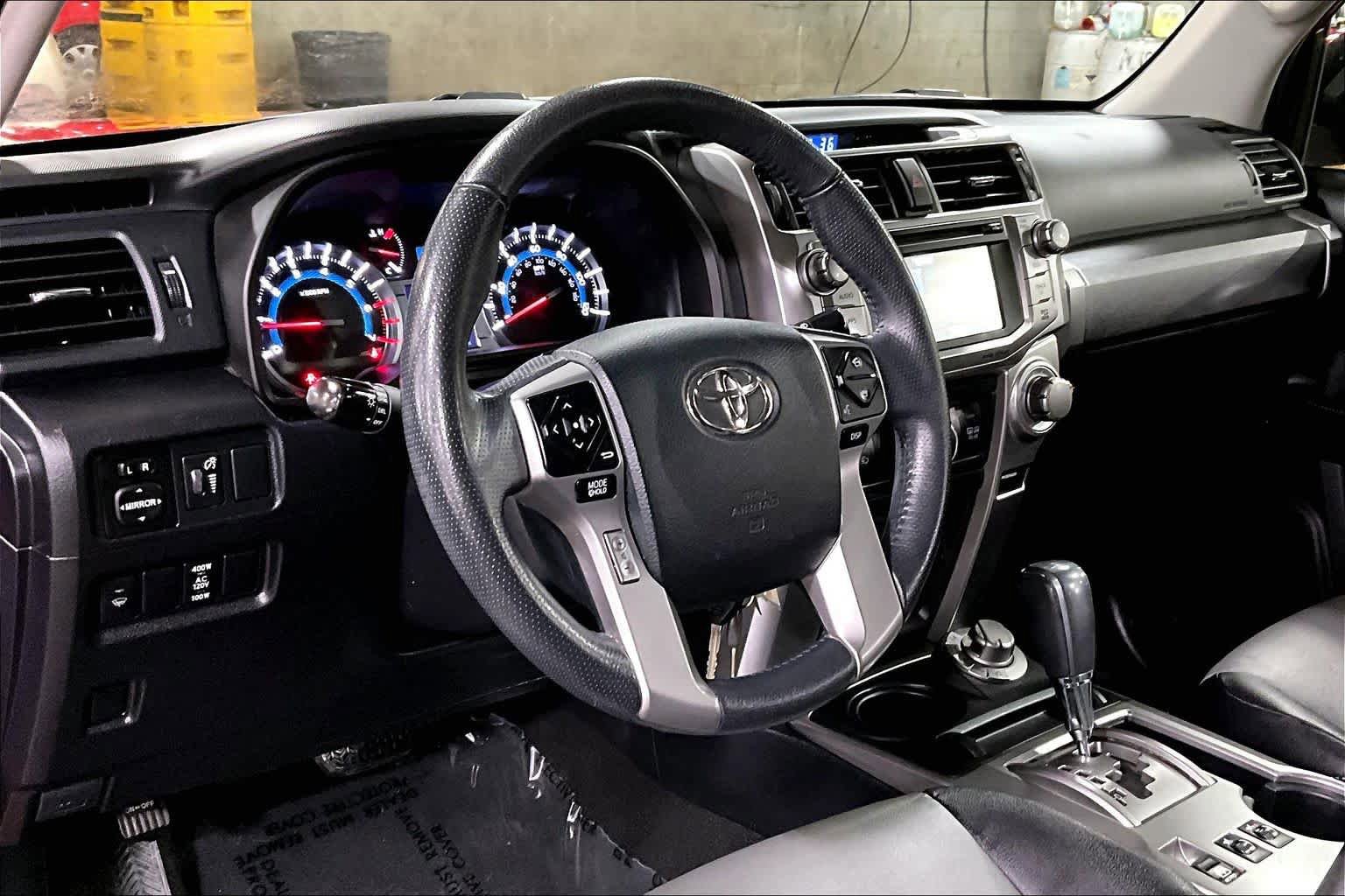 Used 2017 Toyota 4Runner SR5 Premium AWD/4WD image 18