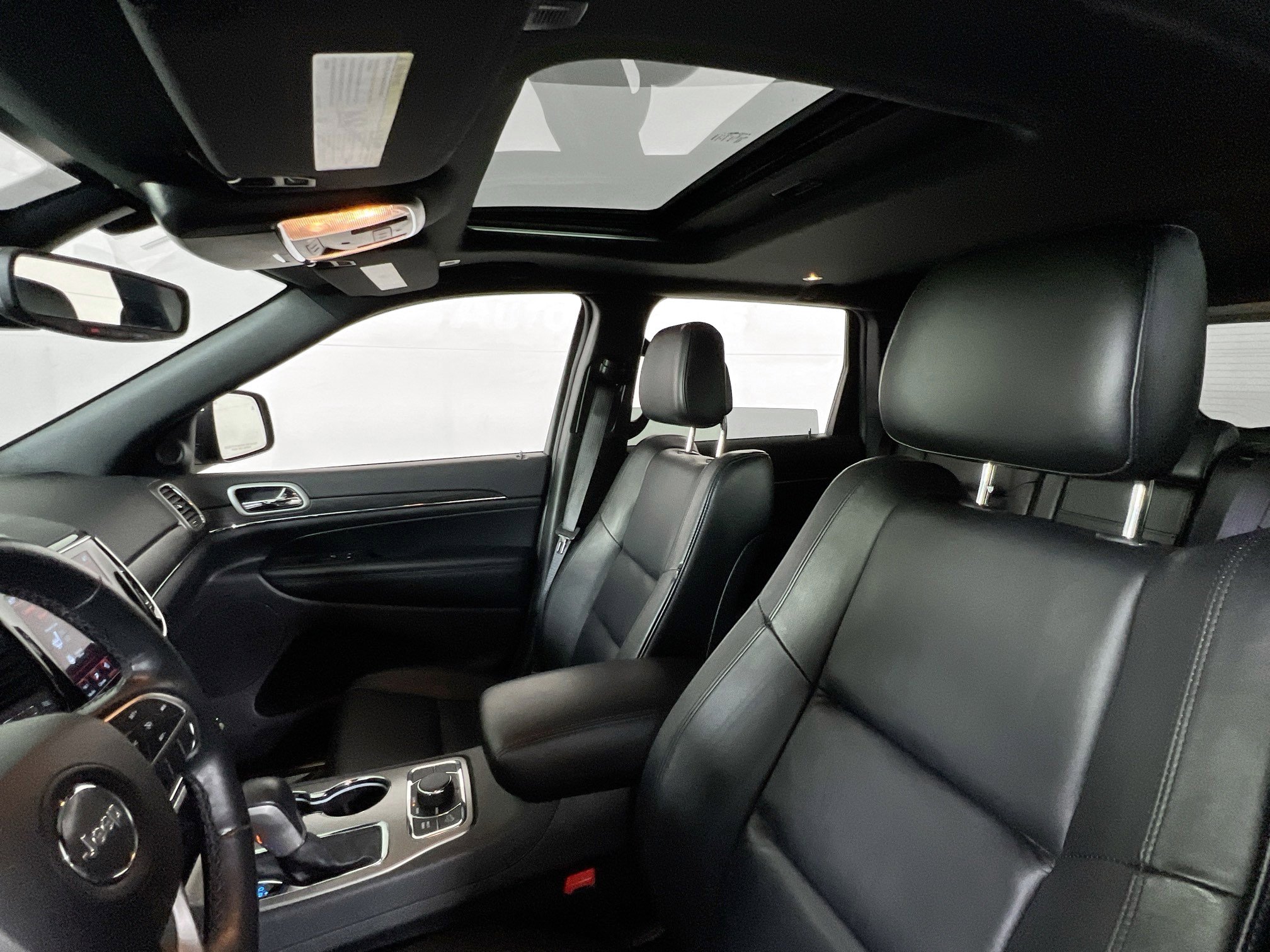 Used 2021 Jeep Grand Cherokee Limited image 22