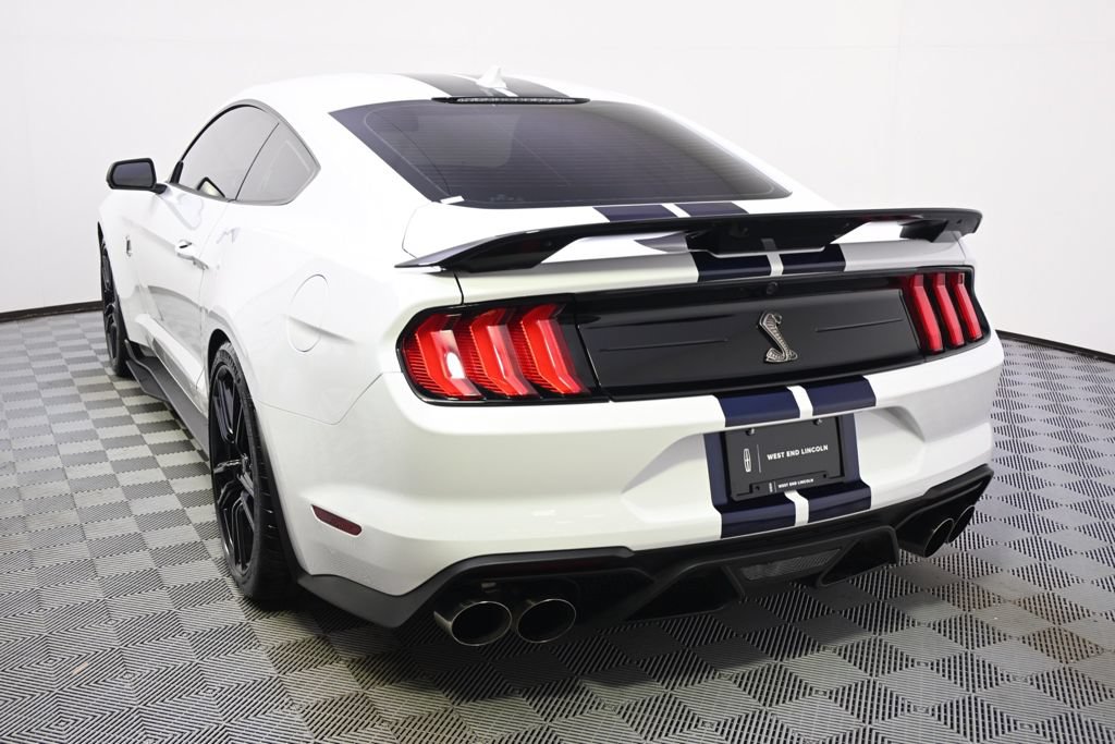 Used 2022 Ford Mustang Shelby GT500 w/ Technology Package RWD image 4