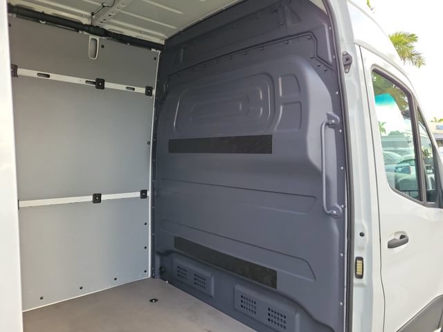 Used 2025 Mercedes-Benz Sprinter 2500 image 8