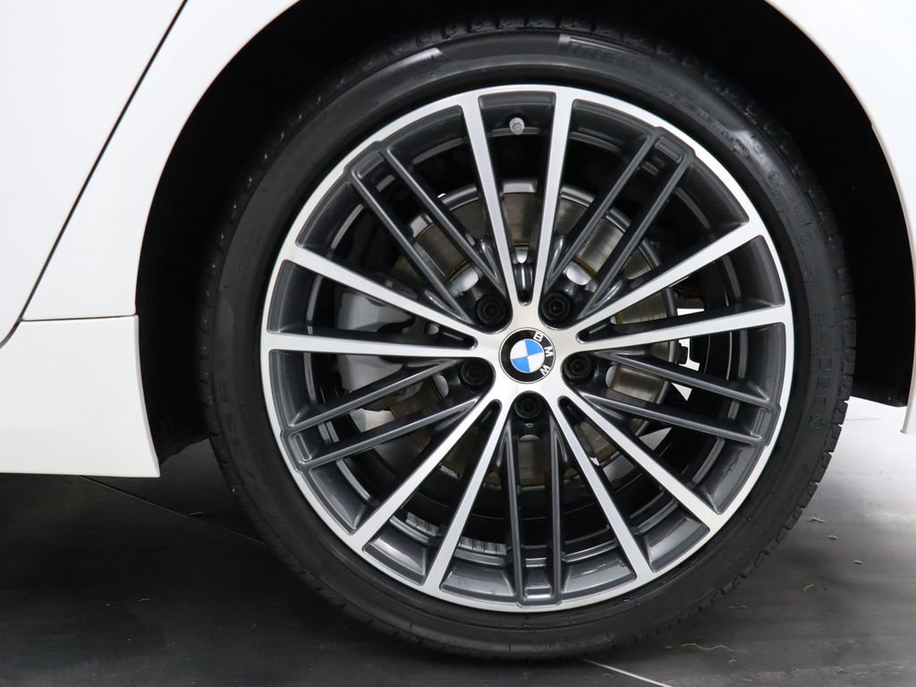 Used 2021 BMW 530i w/ Premium Package RWD image 42