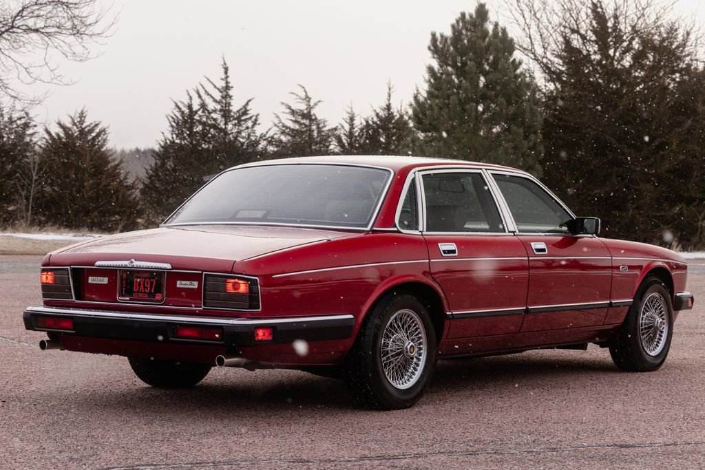 Used 1992 Jaguar XJ Vanden Plas image 28