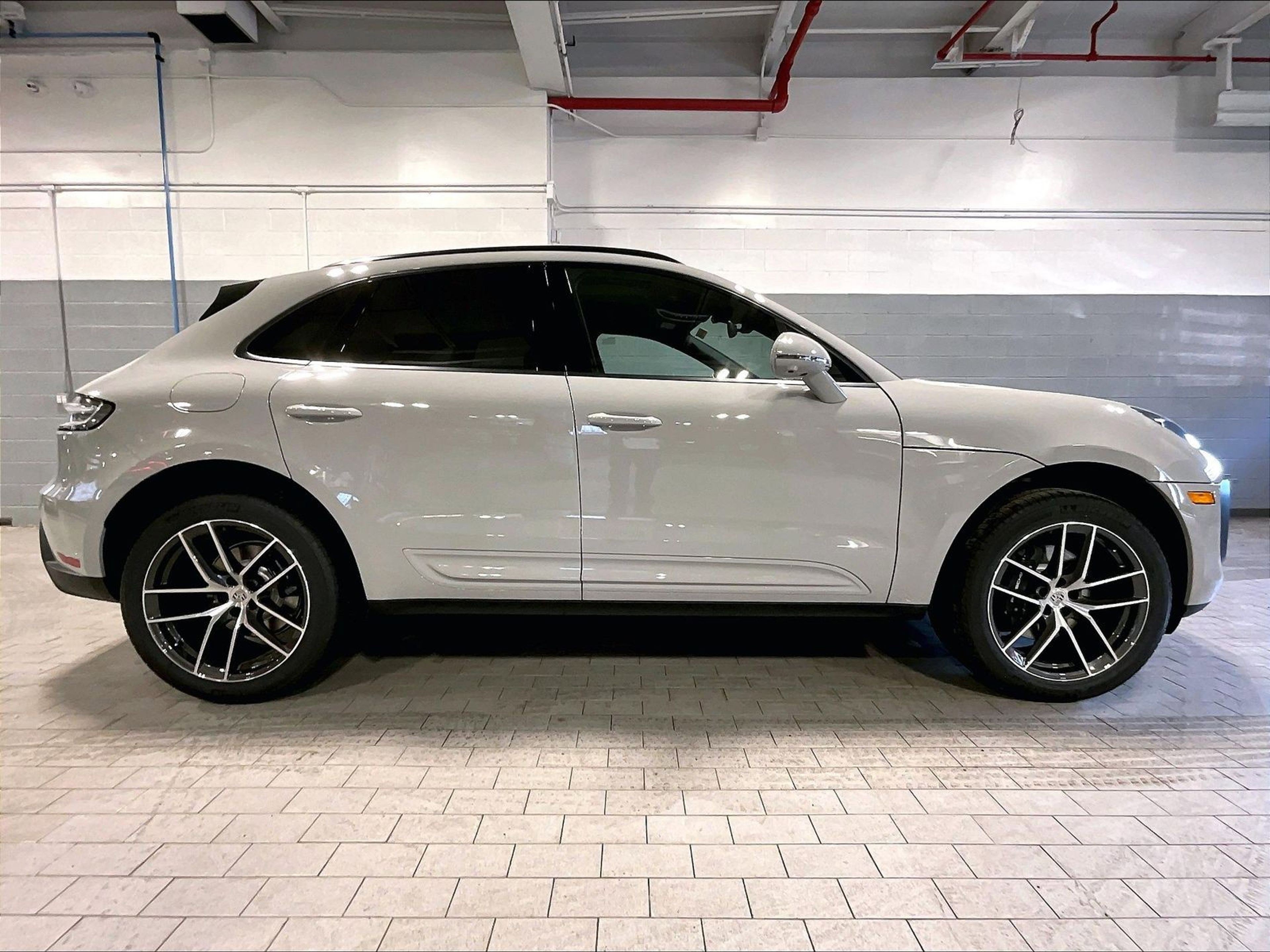 New 2026 Porsche Macan image 6