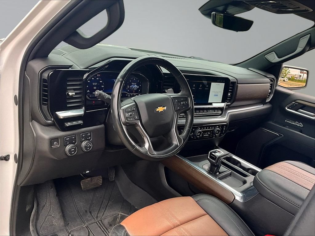 Used 2024 Chevrolet Silverado 1500 High Country w/ High Country Premium Package AWD/4WD image 20