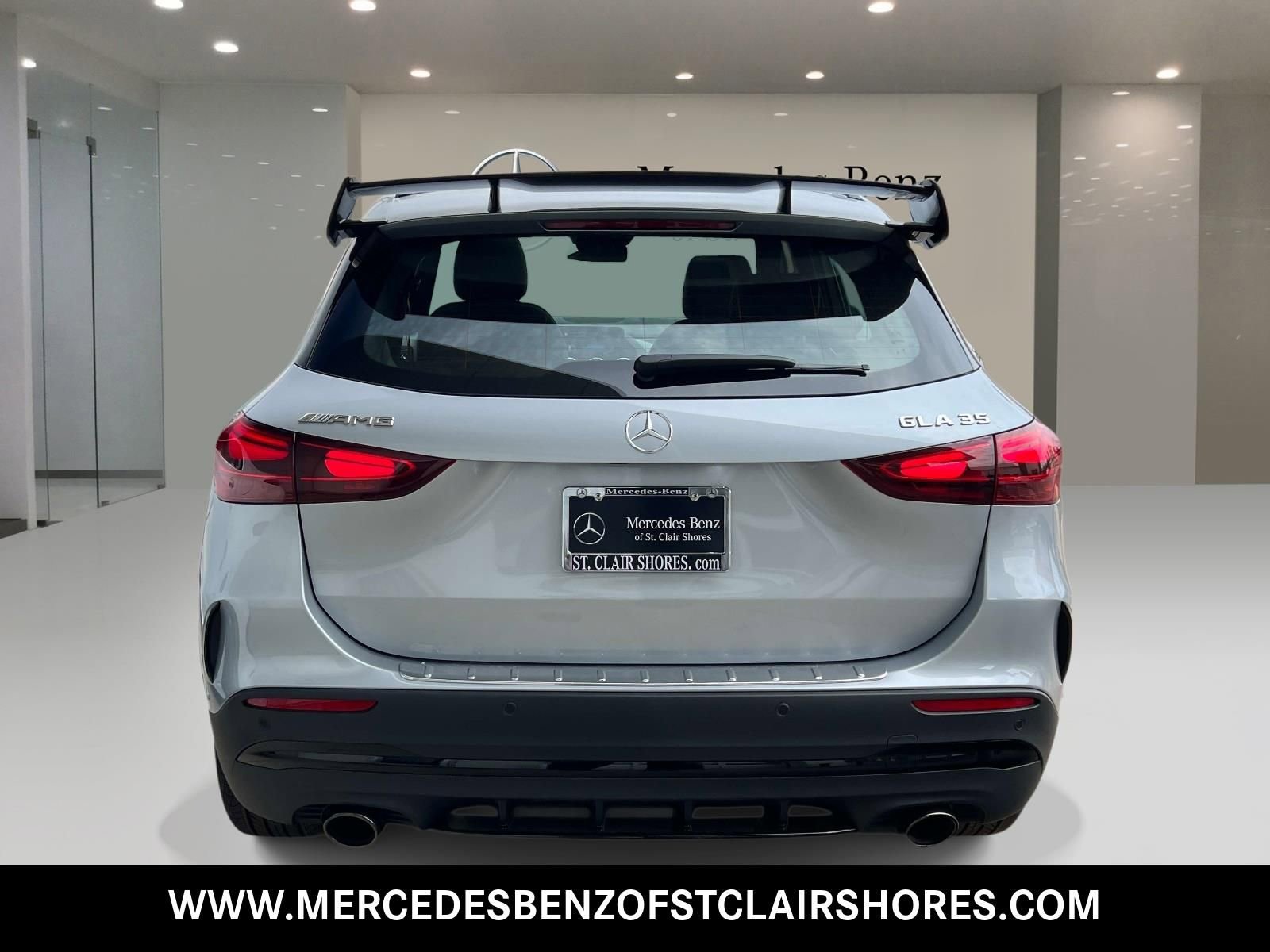 New 2026 Mercedes-Benz GLA 35 AMG 4MATIC image 3