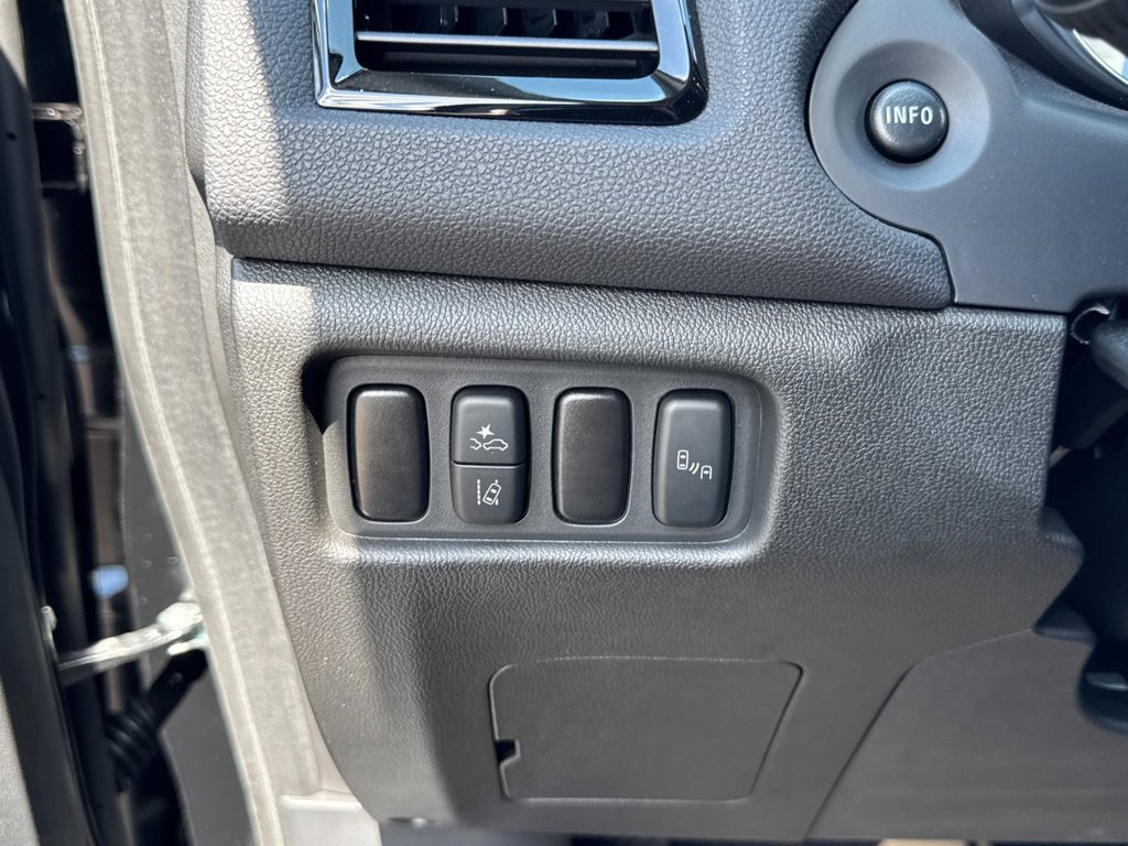 New 2027 Mitsubishi Outlander Sport SE FWD image 14