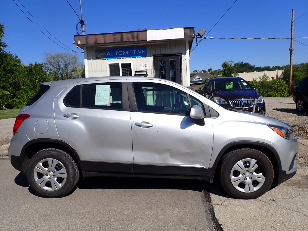 Used 2017 Chevrolet Trax LS image 2