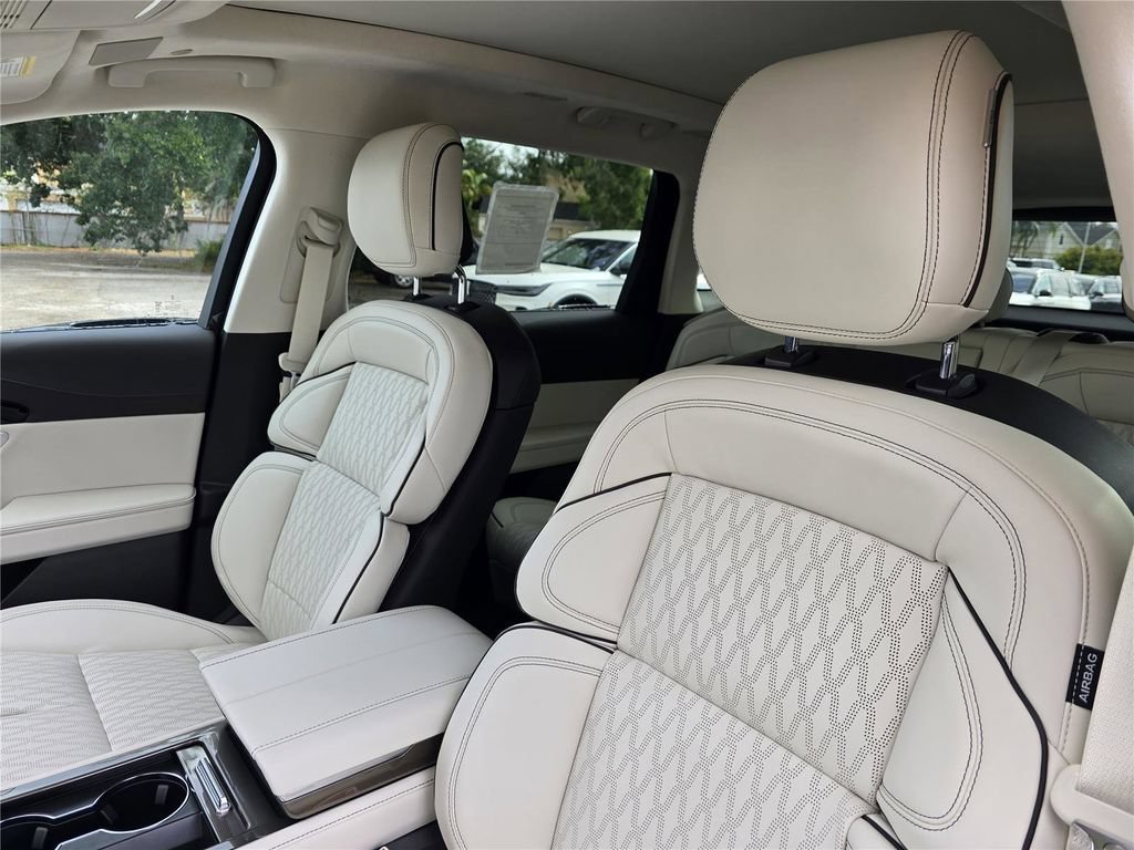 New 2026 Lincoln Nautilus Black Label AWD/4WD image 17