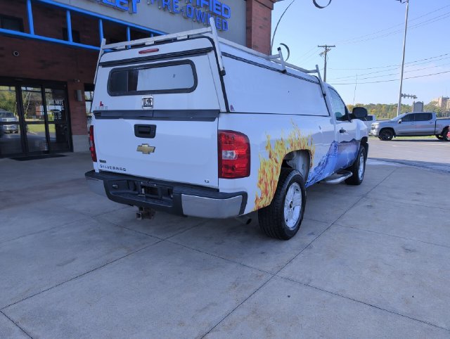 Used 2011 Chevrolet Silverado 1500 LT w/ Interior Plus Package AWD/4WD image 7