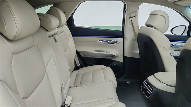 Used 2026 Genesis GV70 2.5T Select image 25