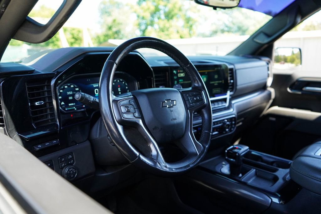Used 2022 Chevrolet Silverado 1500 ZR2 w/ Technology Package AWD/4WD image 6