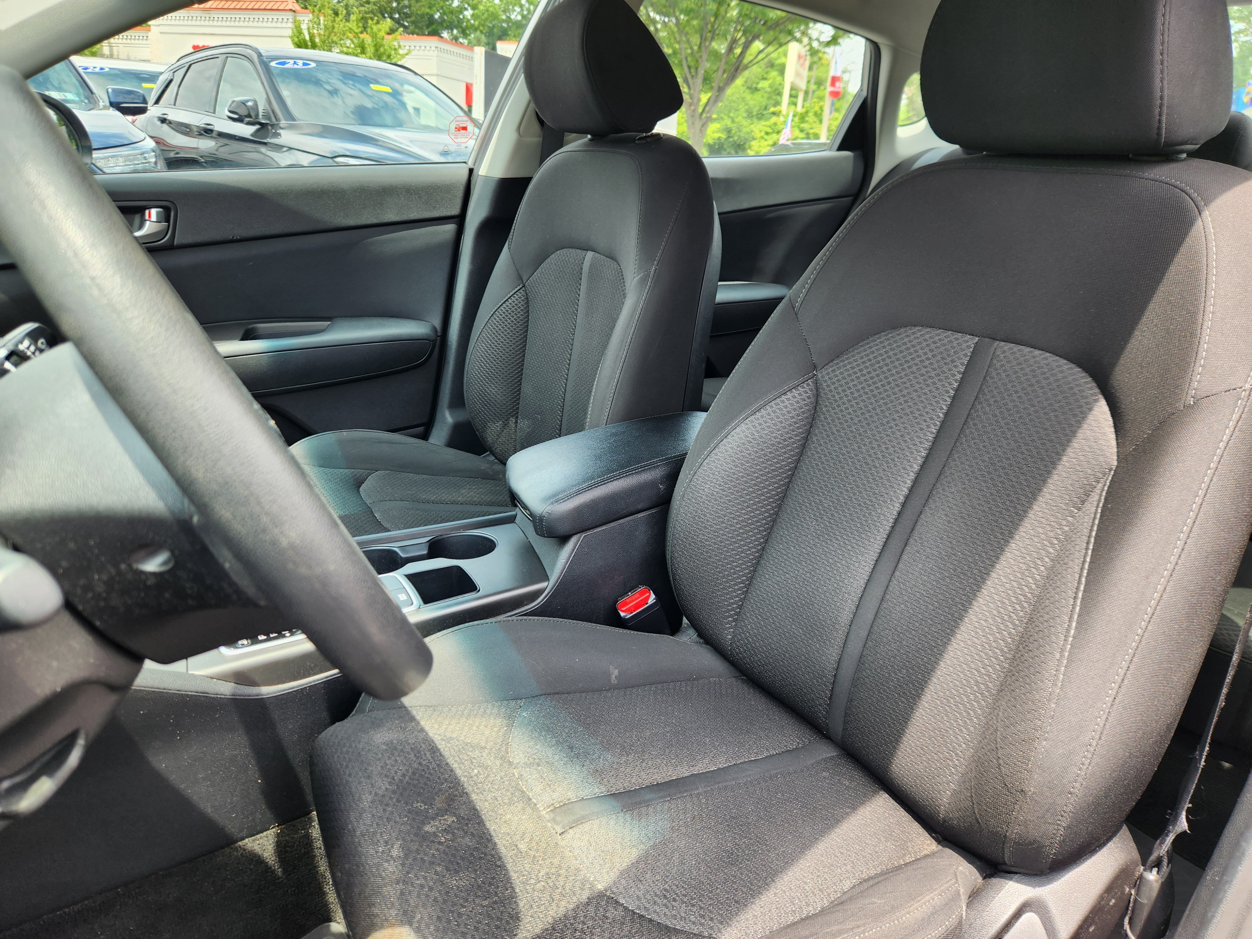 Used 2018 Kia Optima LX w/ 17" Alloy Wheels Package FWD image 7