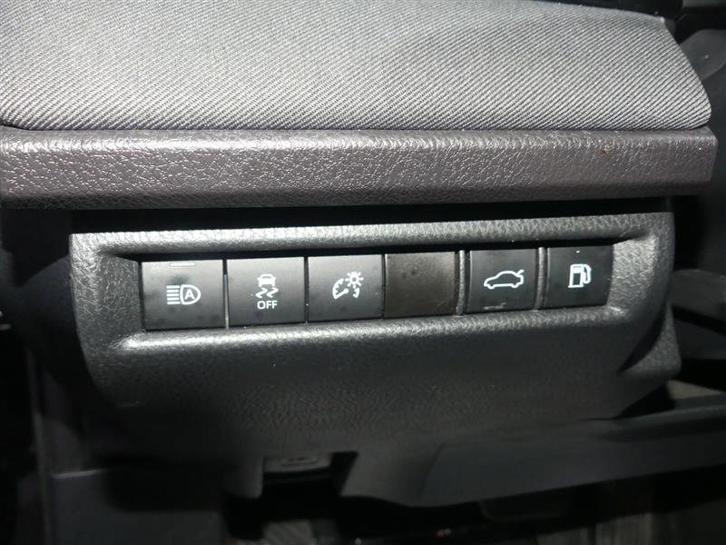 Used 2025 Toyota Camry LE image 29