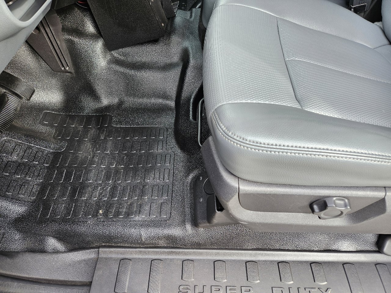 Used 2011 Ford F450 XL w/ PWR Equipment Group image 23