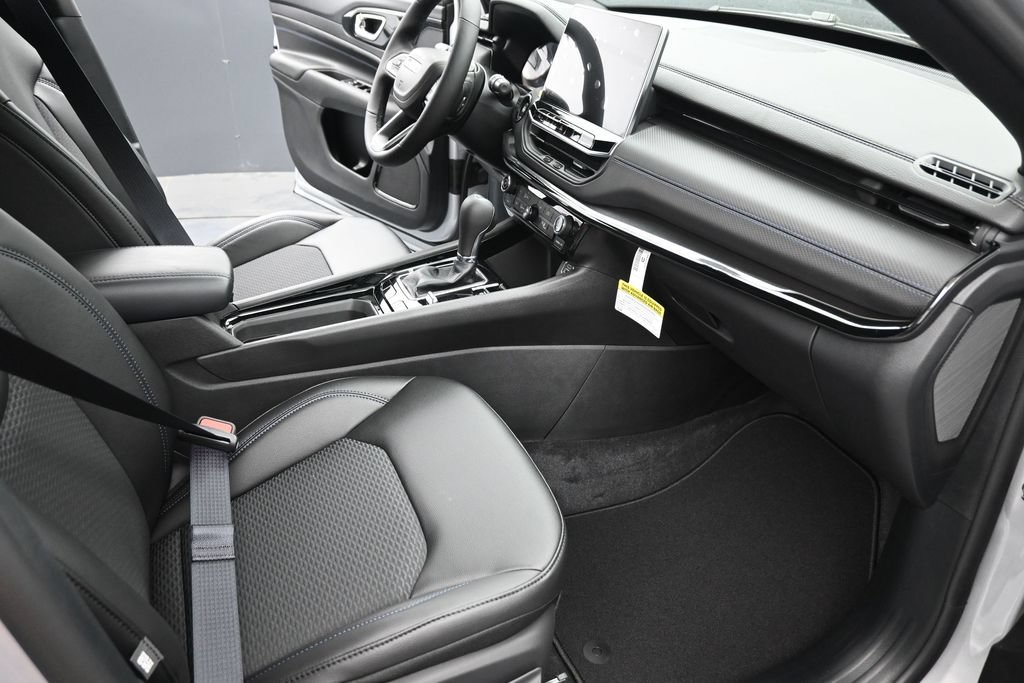 New 2026 Jeep Compass Latitude AWD/4WD image 23