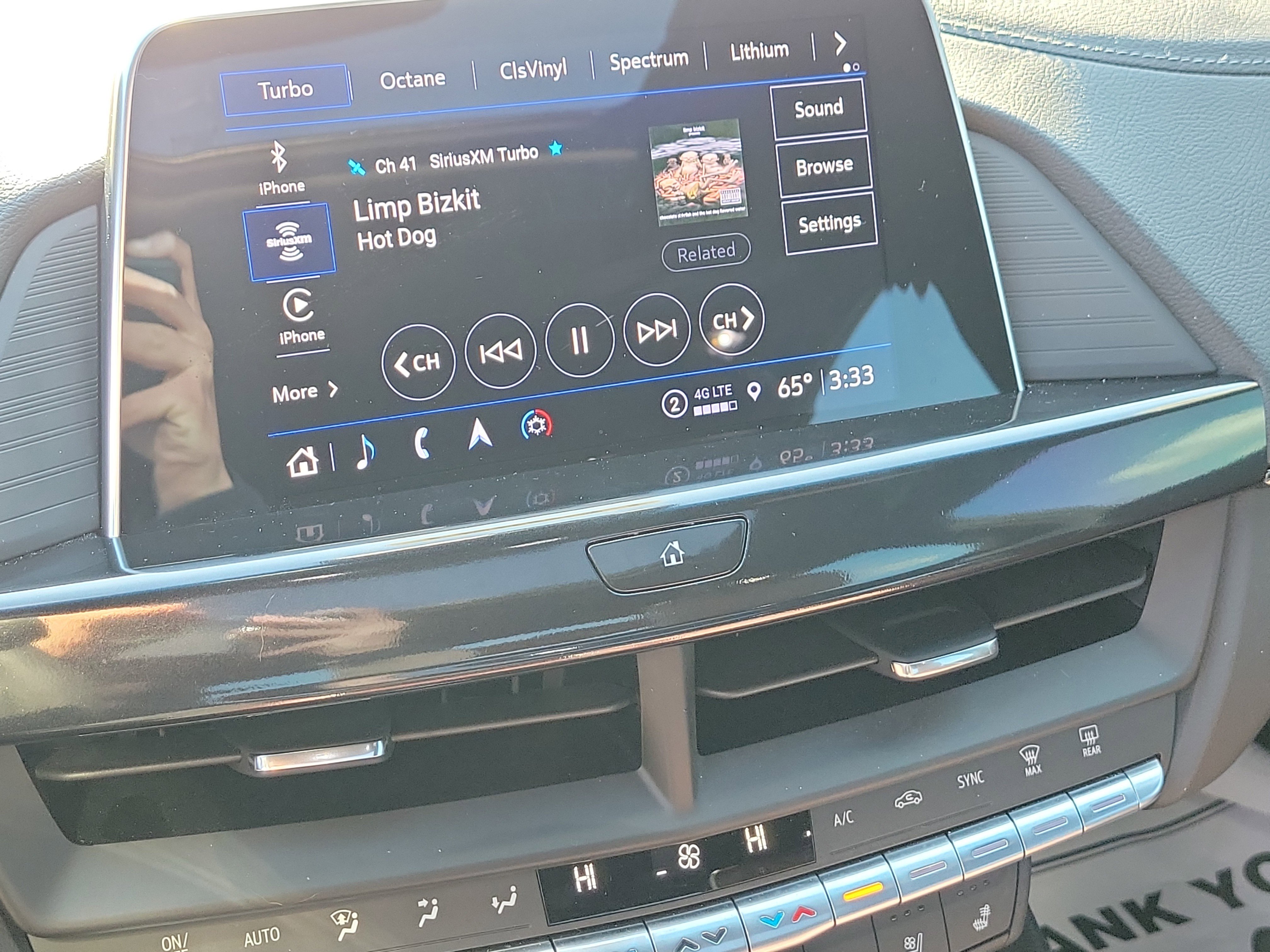 Used 2024 Cadillac CT4 V w/ Navigation Package image 25