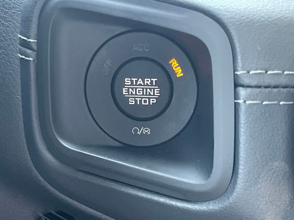 New 2025 Jeep Gladiator Rubicon w/ Convenience Group image 10