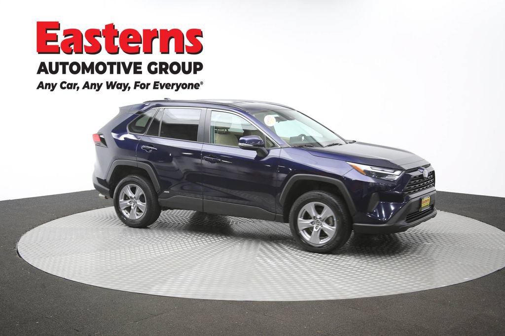 Used 2022 Toyota RAV4 XLE AWD/4WD image 52