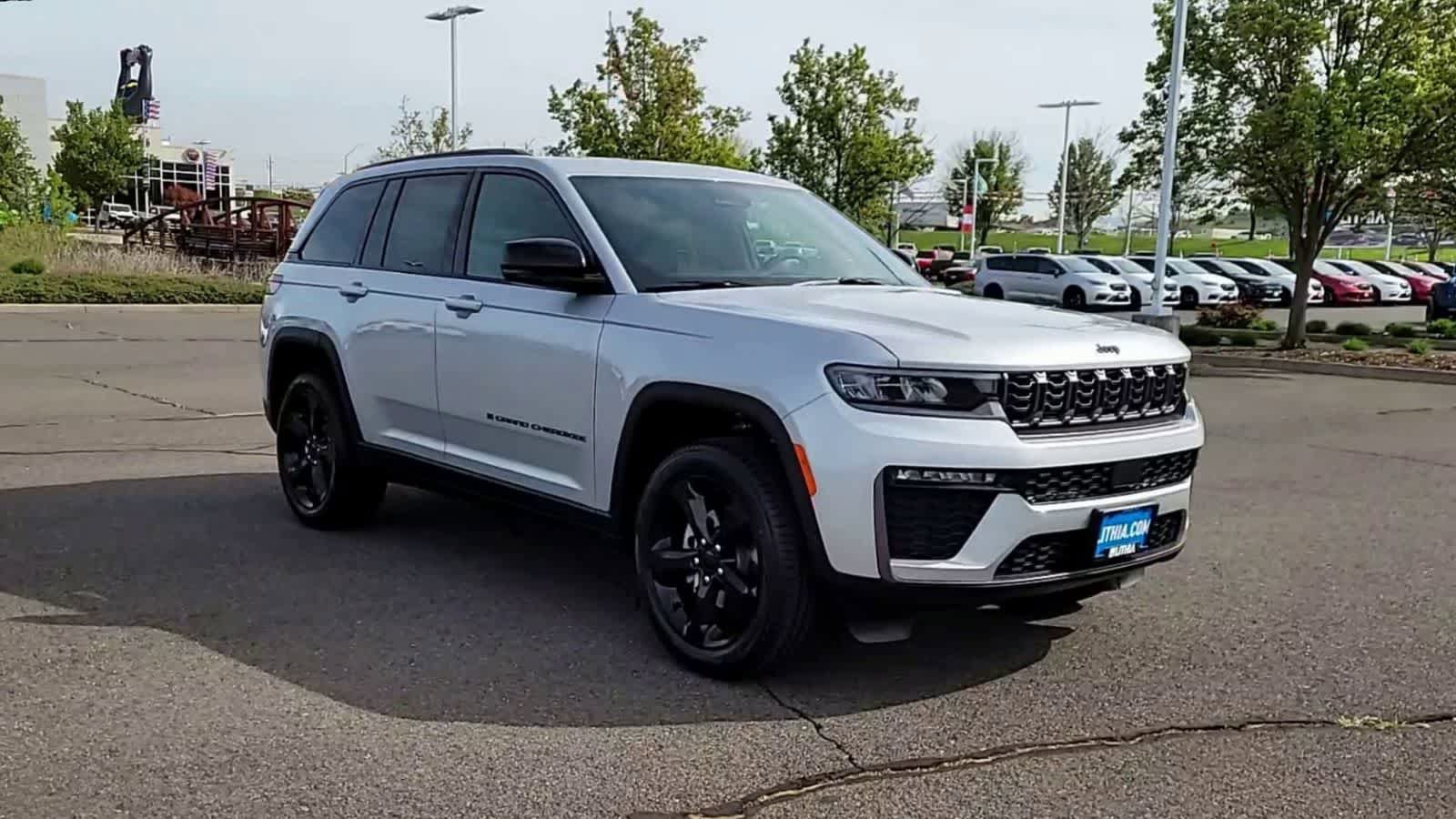 New 2026 Jeep Grand Cherokee Limited AWD/4WD image 2