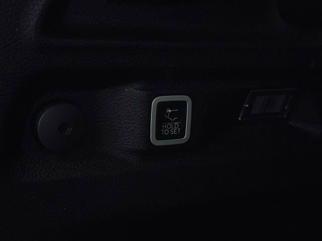 Used 2022 Jeep Grand Cherokee L Limited image 12