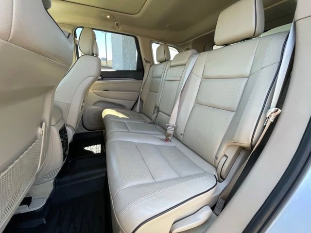 Used 2021 Jeep Grand Cherokee Overland AWD/4WD image 26