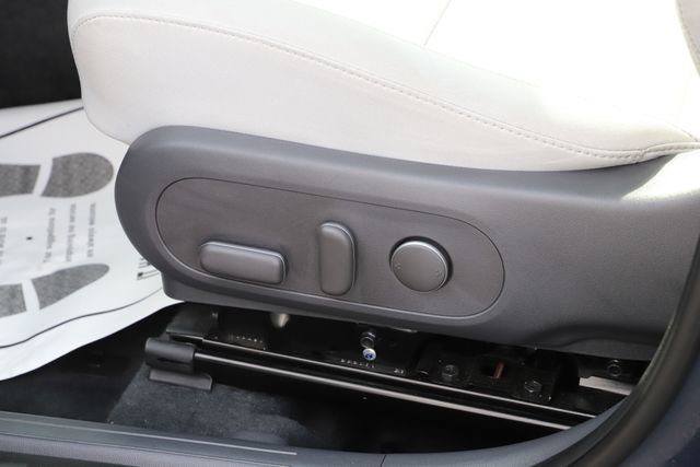 Used 2025 Hyundai Kona SEL image 15