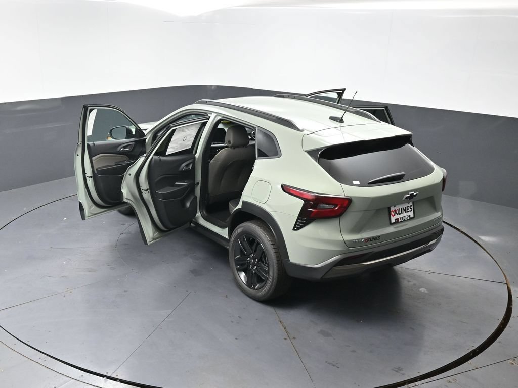 New 2026 Chevrolet Trax ACTIV FWD image 47