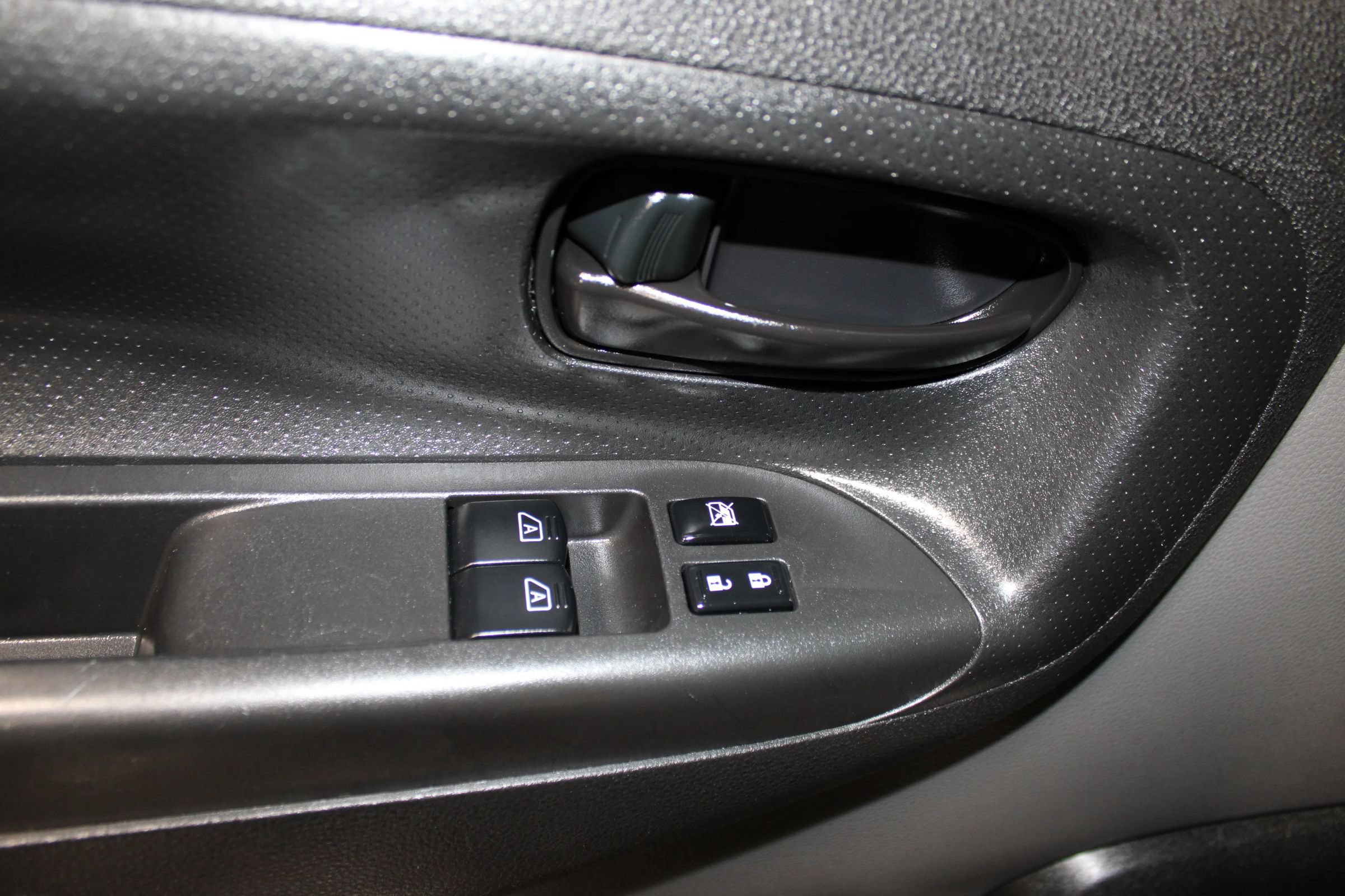 Used 2021 Nissan NV200 S FWD image 9