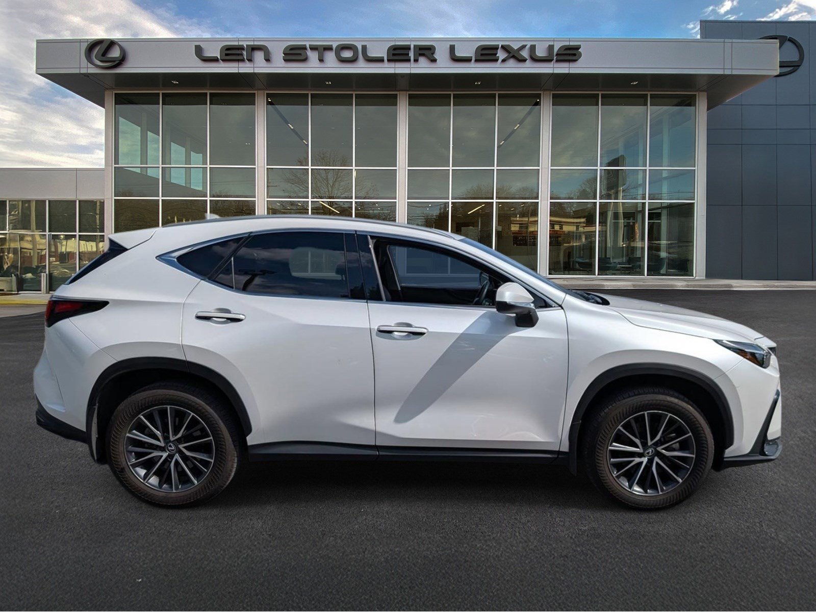 Used 2025 Lexus NX 350 AWD w/ Accessory Package (2T) image 2