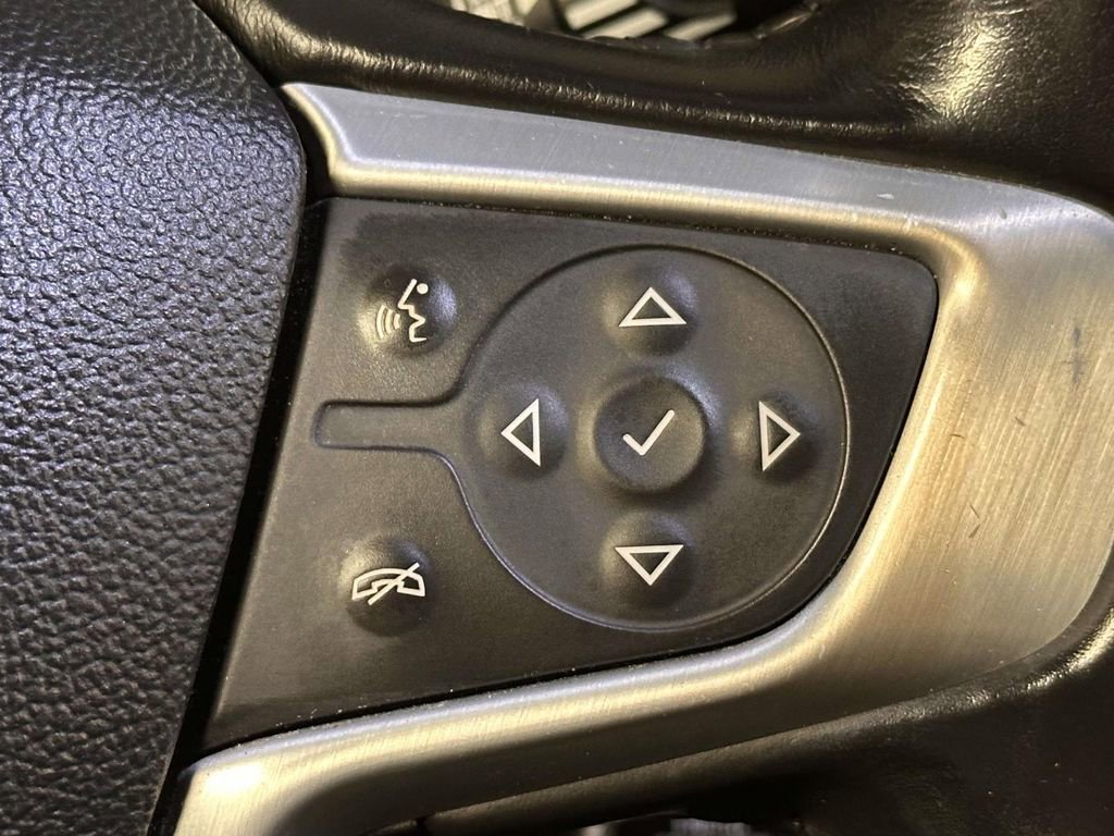 Used 2020 GMC Terrain SLE FWD image 24