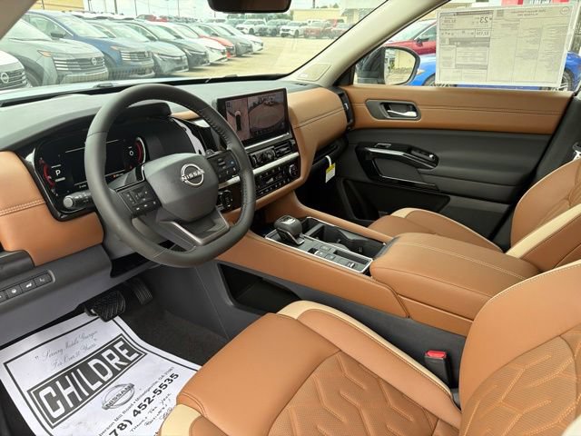 New 2026 Nissan Pathfinder Platinum FWD image 11