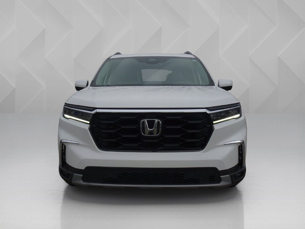 Used 2023 Honda Pilot Touring image 7