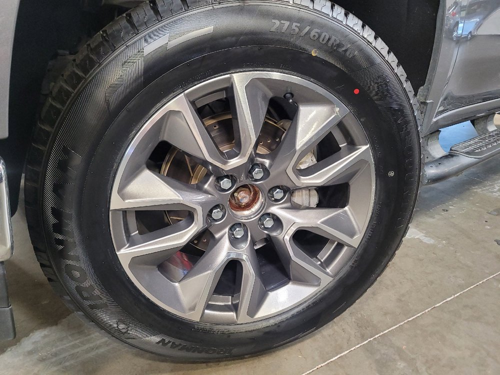 Used 2021 Chevrolet Silverado 1500 LTZ AWD/4WD image 31