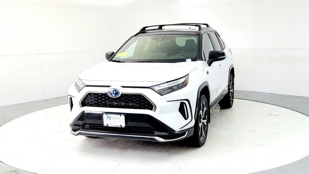 Certified 2023 Toyota RAV4 XSE w/ Weather Package AWD/4WD image 2