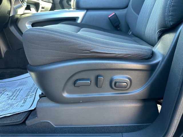 Used 2021 Nissan Titan SV w/ SV Convenience Package image 20