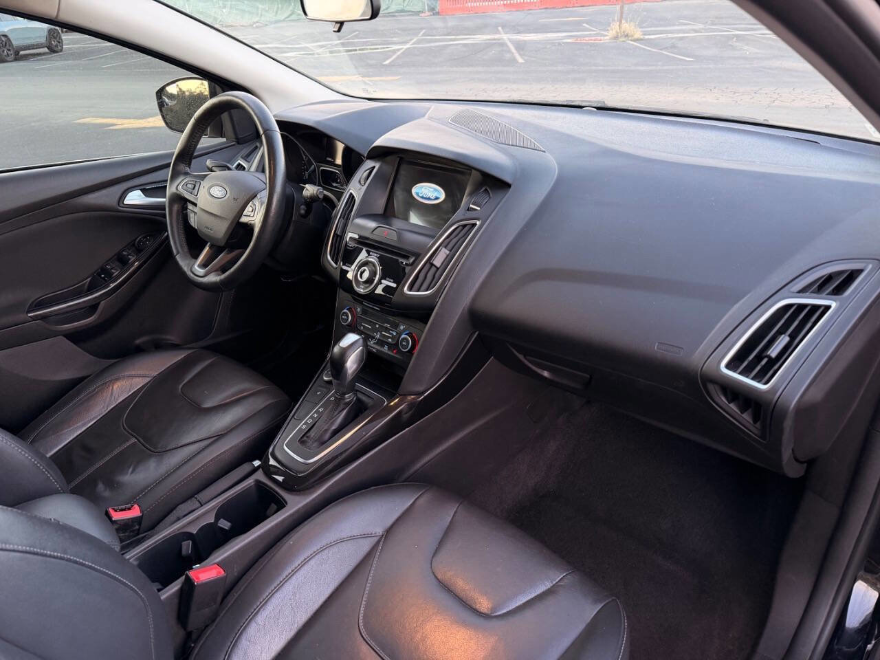 Used 2017 Ford Focus Titanium image 19