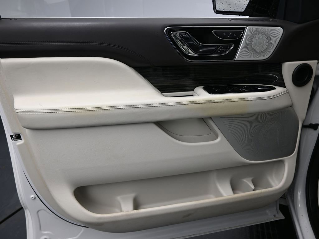 Used 2022 Lincoln Navigator Black Label image 27