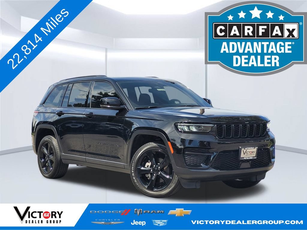 Used 2023 Jeep Grand Cherokee Altitude AWD/4WD image 1