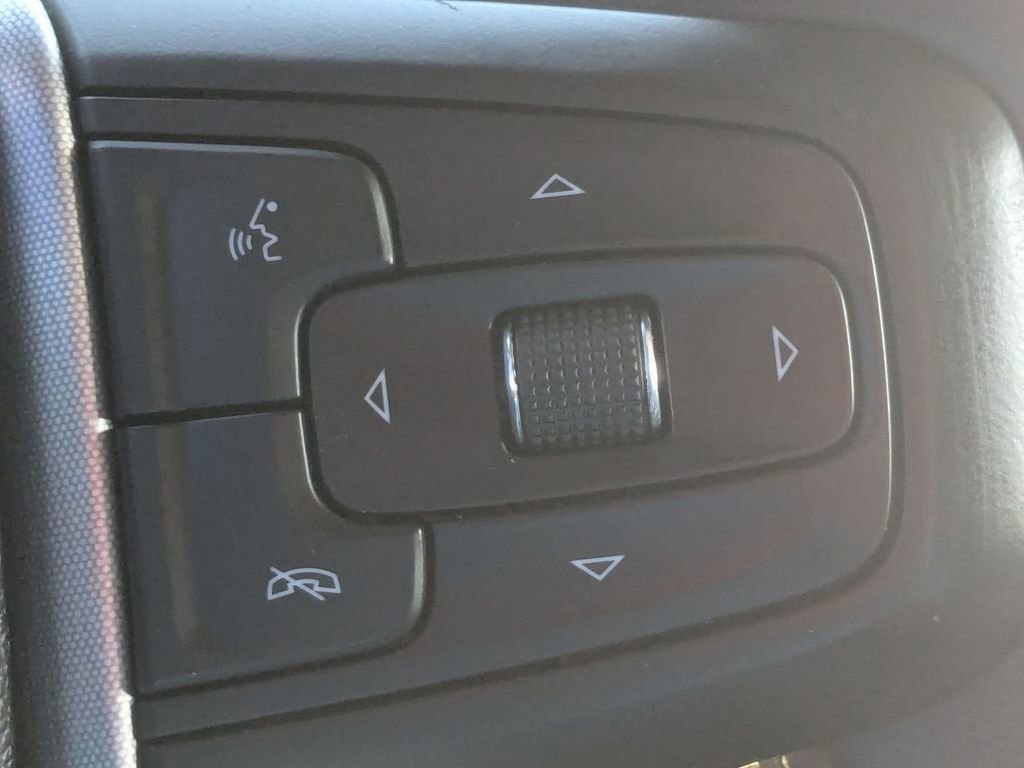 Used 2022 GMC Sierra 2500 SLT w/ SLT Convenience Package image 21