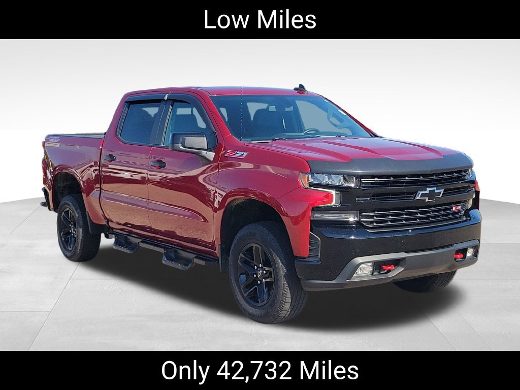Used 2021 Chevrolet Silverado 1500 LT Trail Boss w/ Convenience Package II AWD/4WD image 2