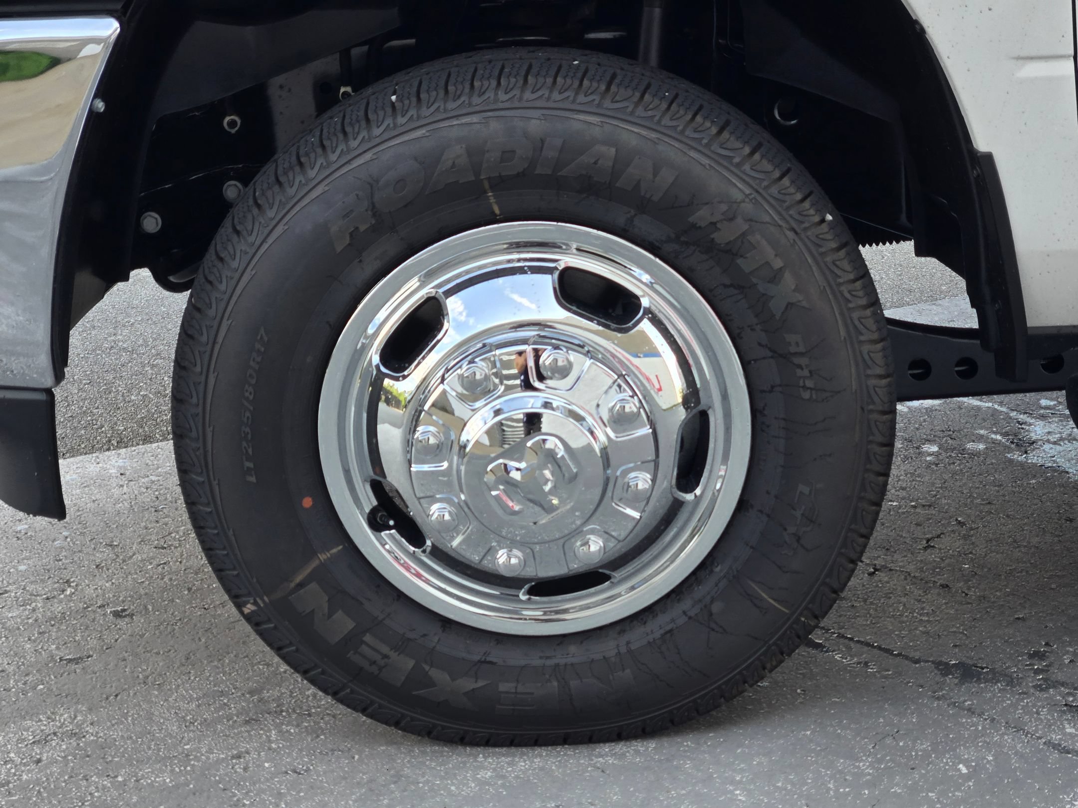 New 2026 RAM 3500 Tradesman AWD/4WD image 17