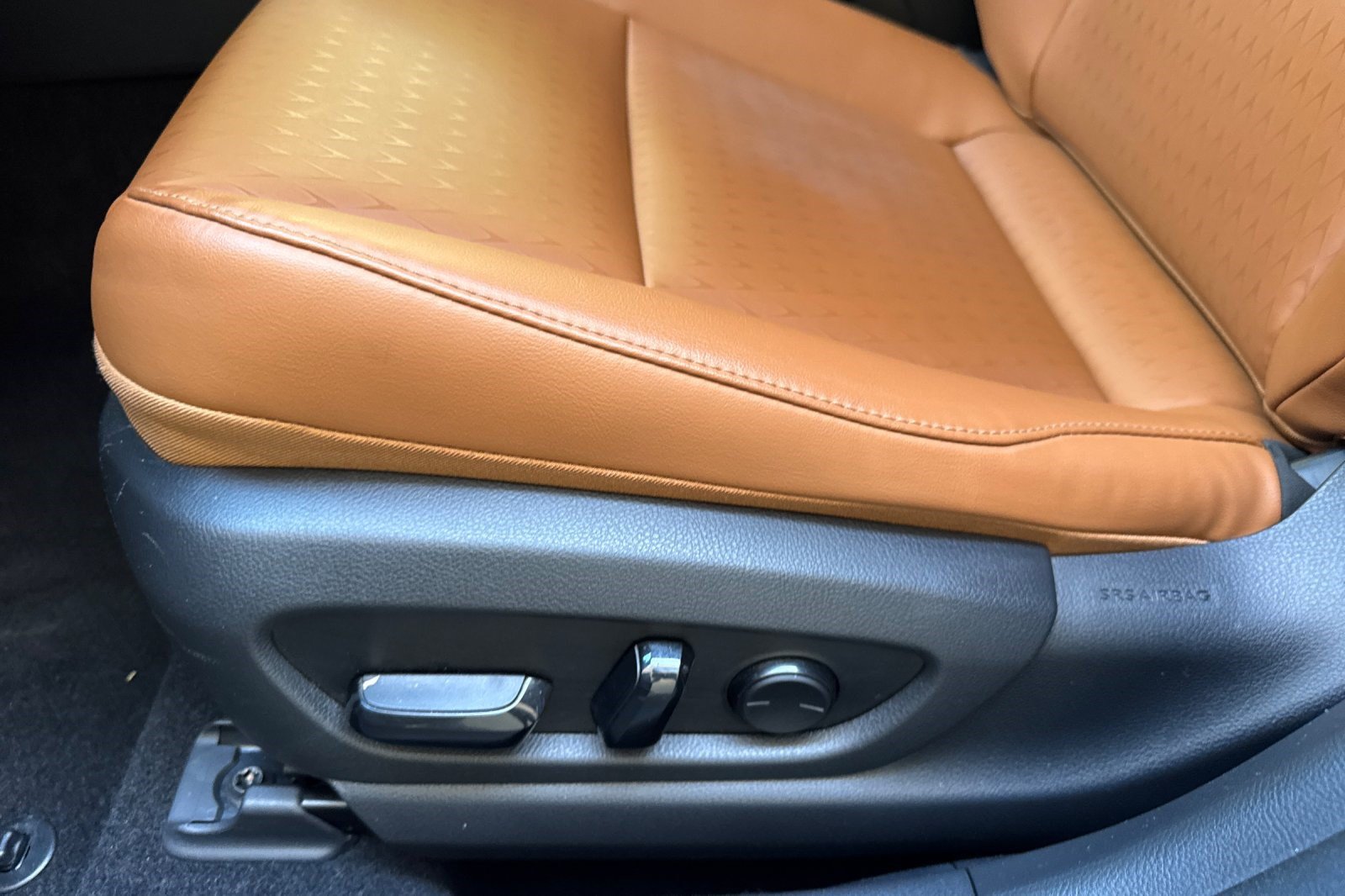 Used 2019 Lexus UX 200 w/ Accessory Package FWD image 14