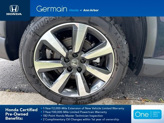 Certified 2025 Honda Pilot Touring image 9