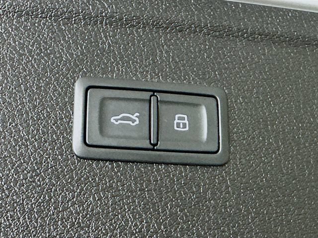 Used 2023 Audi SQ5 Premium Plus w/ Premium Plus Package AWD/4WD image 14