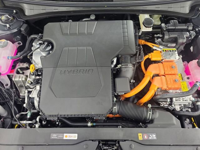 Certified 2025 Hyundai Elantra SEL image 27