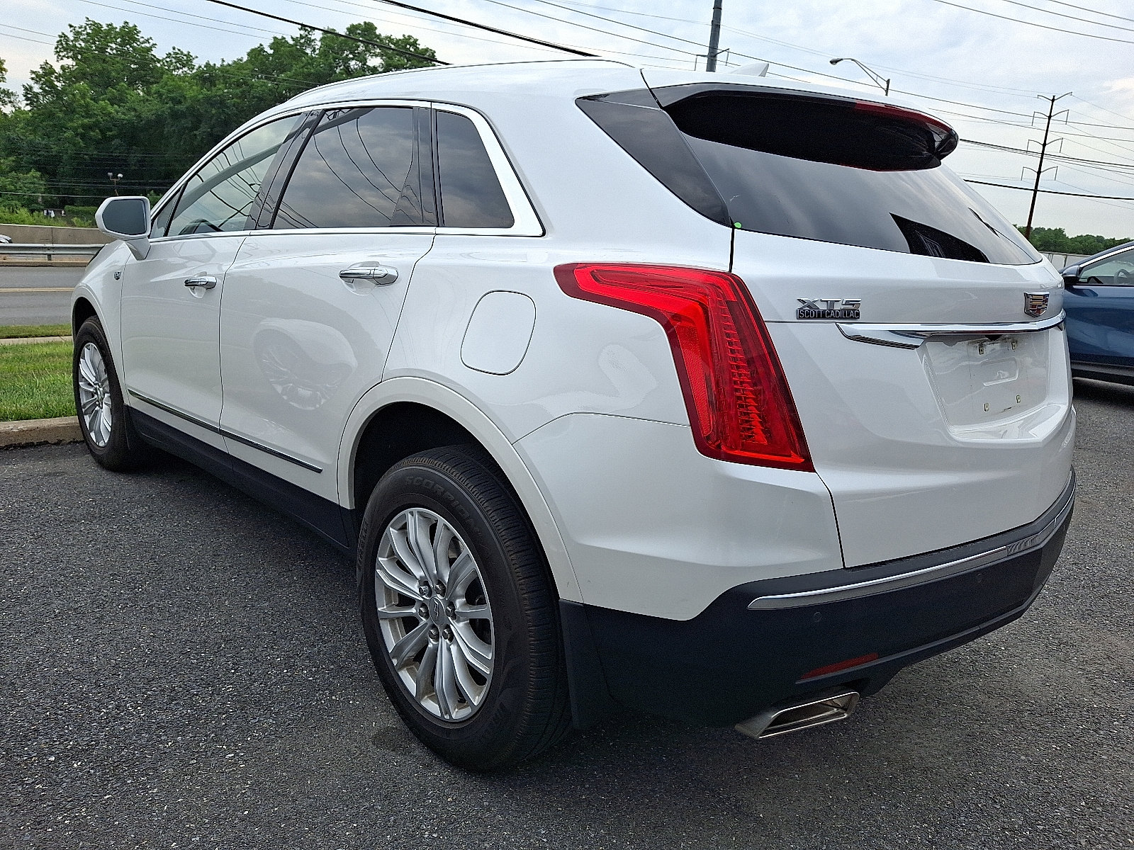 Used 2018 Cadillac XT5 FWD image 4